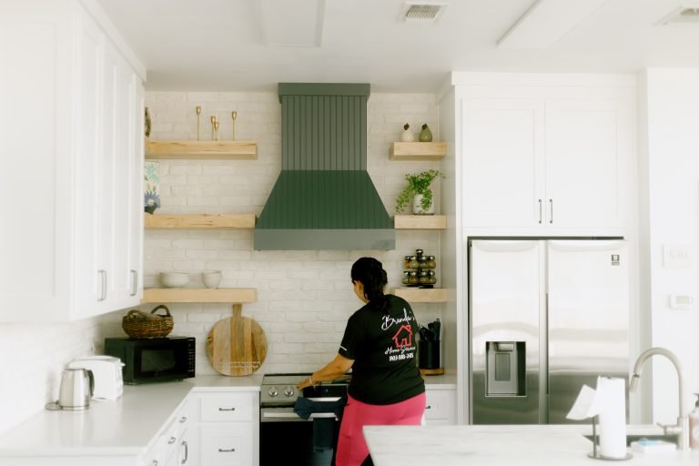 Brendas-Home-Services-Brenda Gaytan 24